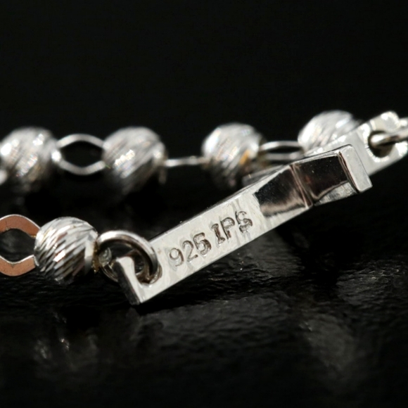 Sterling Silver Dainty Cross Bracelet STAMPED - Picture 4 of 4